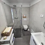 Great Flat Few Minutes From The Beach! Pula