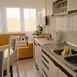 Great Flat Few Minutes From The Beach! * Pula