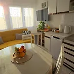 Great Flat Few Minutes From The Beach! Apartment