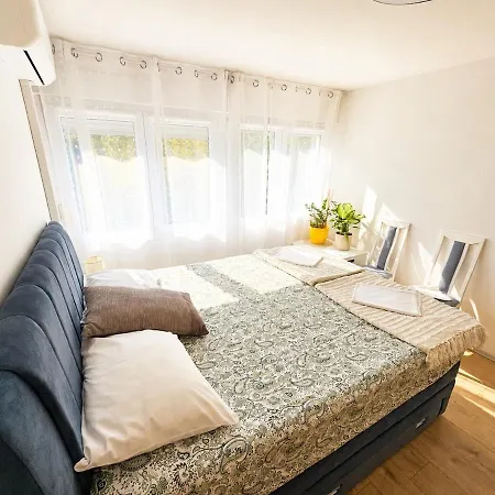 Great Flat Few Minutes From The Beach! Apartment *