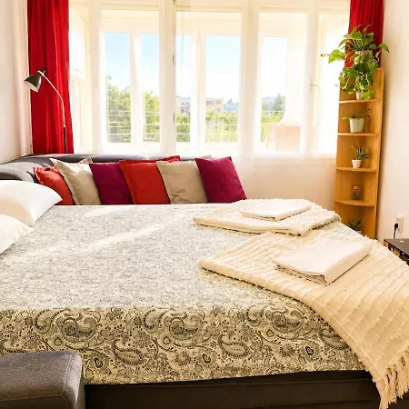 Great Flat Few Minutes From The Beach! *