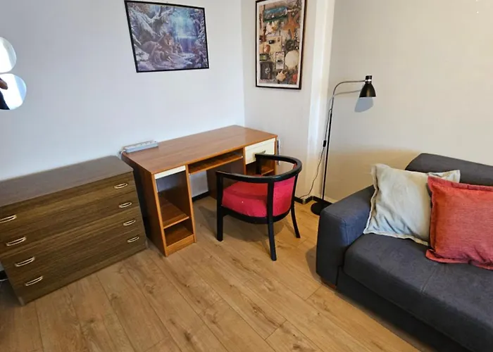 Great Flat Few Minutes From The Beach! Póla