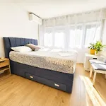 Apartment Great Flat Few Minutes From The Beach! *