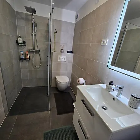 Apartment Great Flat Few Minutes From The Beach!