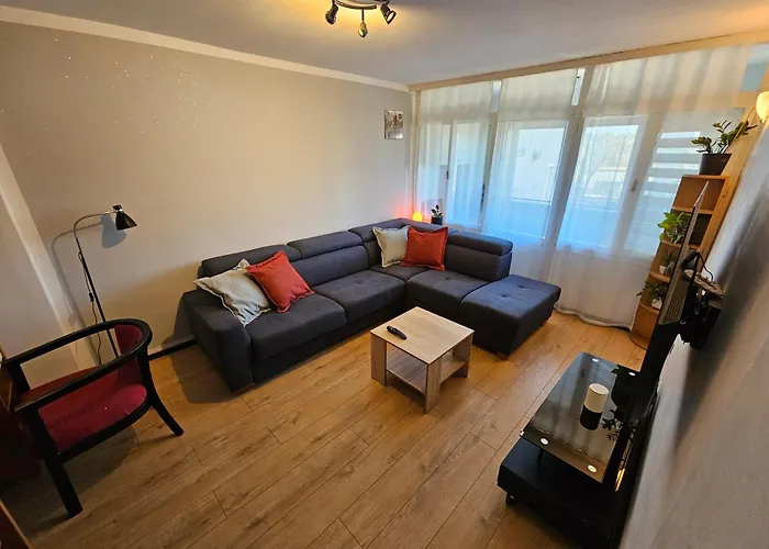 Great Flat Few Minutes From The Beach!